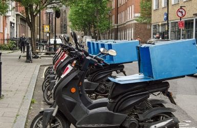 Bezorgbrommerverzekering geparkeerde bezorgbrommers