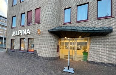 kantoorpand Alpina makelaardij in Apeldoorn