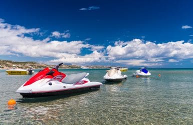 multiple jet skis on the water